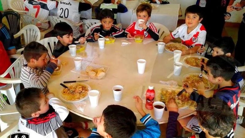 La Carrera recibió a pibes de Futbolandia de Belén