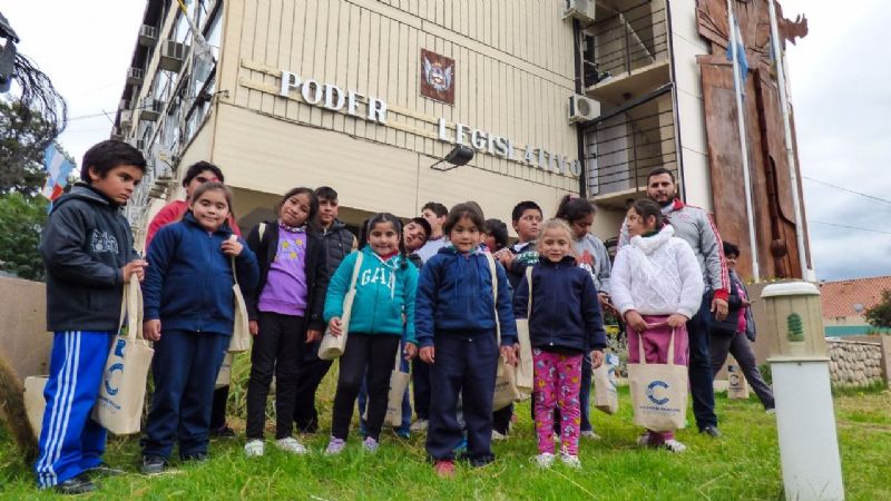 Alumnos de Los Talas visitaron la Cámara de Senadores