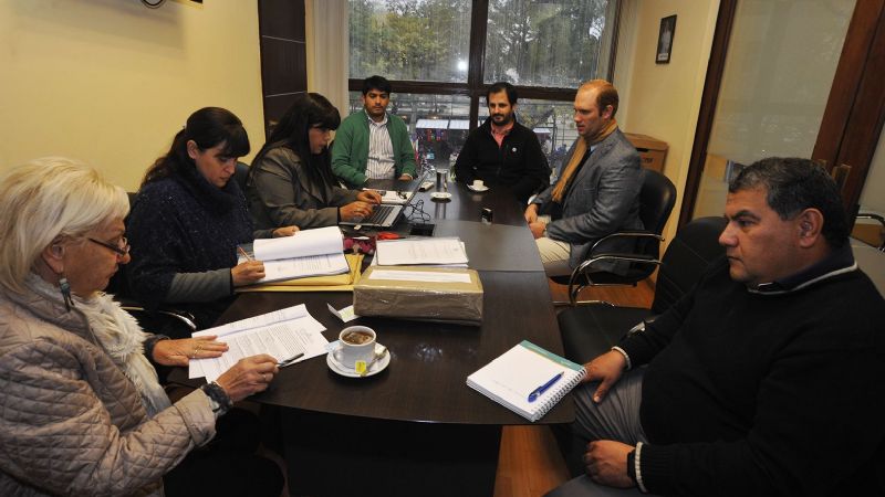 Apertura de sobres para la obra de infraestructura del Magisterio