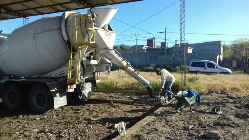 Trabajan en la construcción del templo en honor a Santa Maravillas de Jesús