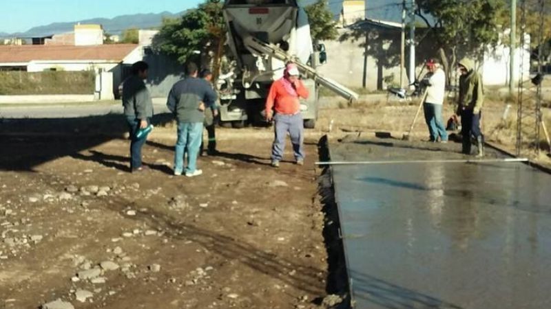 Trabajan en la construcción del templo en honor a Santa Maravillas de Jesús