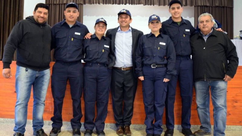 Entregan indumentaria de trabajo en FME