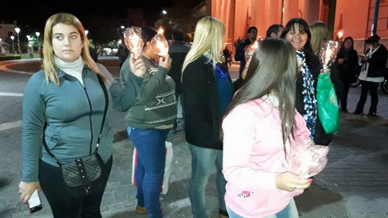 Docentes de Valle Viejo realizaron marcha de antorchas