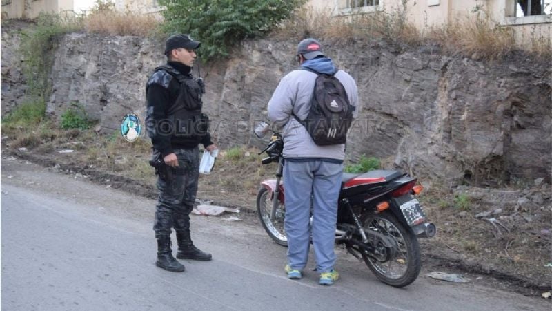 Secuestran 25 motos en controles