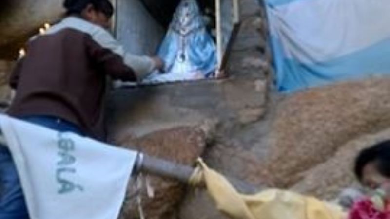 La emocionante historia de la Gruta de la Virgen de La Toma