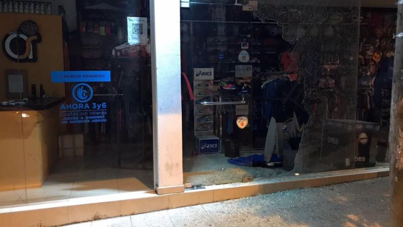 Cuantioso robo en un local de indumentaria en Villa Cubas