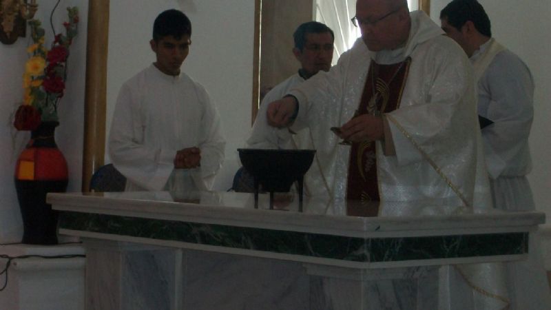 Consagraron el altar y dedicaron el templo de San Juan Bautista en Tinogasta