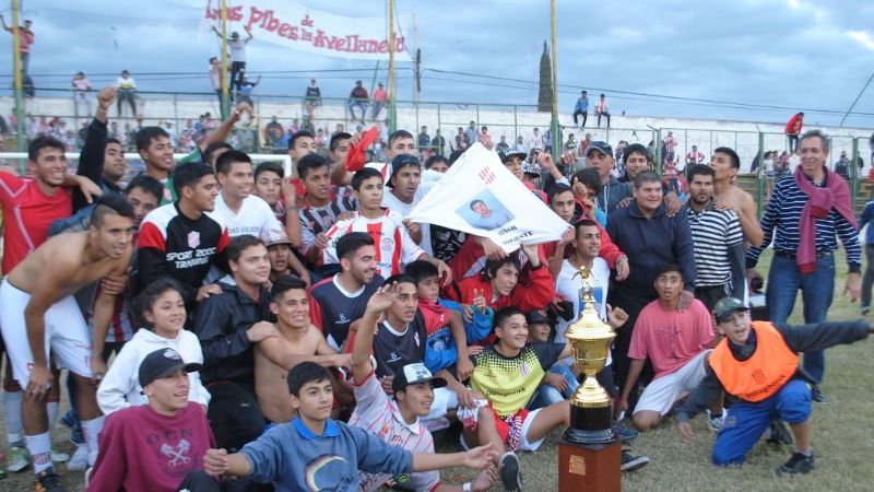 Villa Cubas, campeón del Apertura 2017 en la Capital