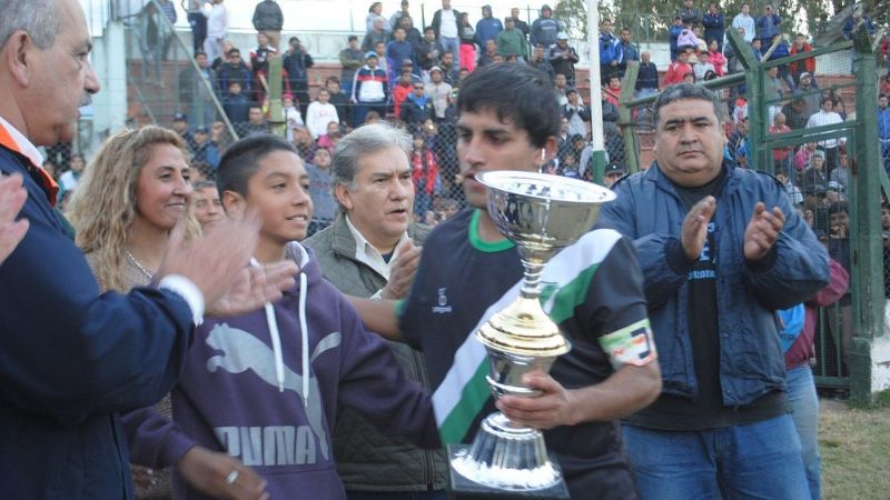 Villa Cubas, campeón del Apertura 2017 en la Capital
