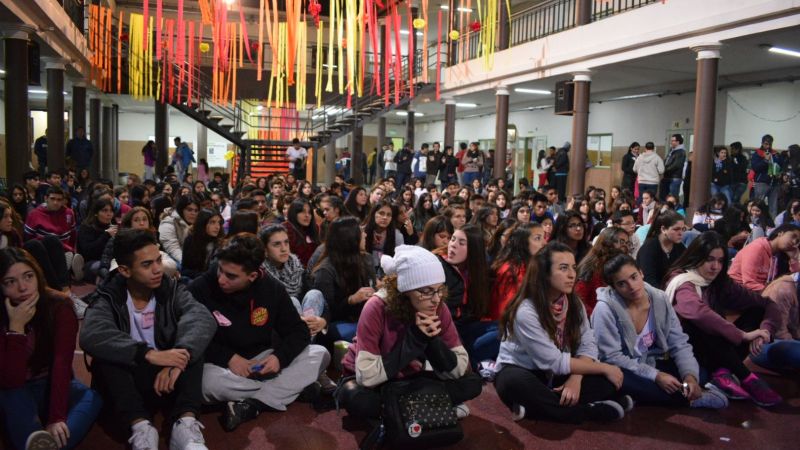 Cientos de participantes en el Pentecostés Joven