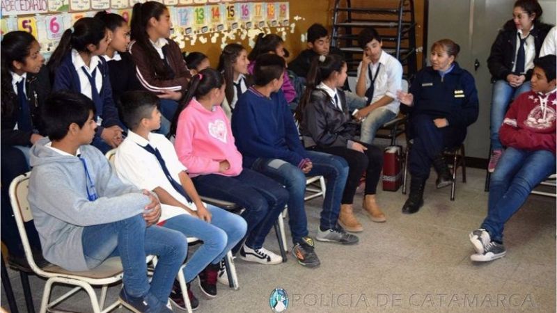 Charlas preventivas en Capayán