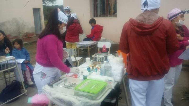 Visita de profesionales de la Universidad de La Plata en Icaño