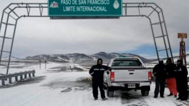 Por intensas nevadas sigue  inhabilitado El Paso de San Francisco