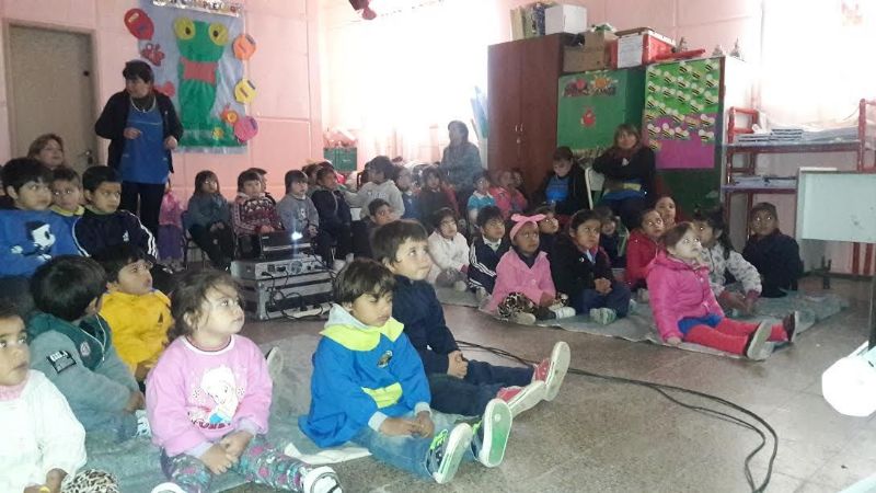 El Cine Móvil de Cultura celebró con los Jardines de Infantes