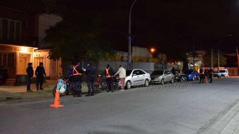 Rigurosos controles de vehículos y personas en Capital y Valle Viejo