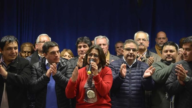 Con Raúl a la par, Lucía exhortó a “trabajar todos juntos”