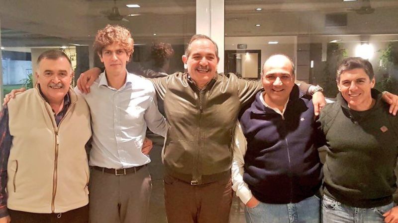 Junto a Manzur y Alperovich, Lousteau criticó a Macri