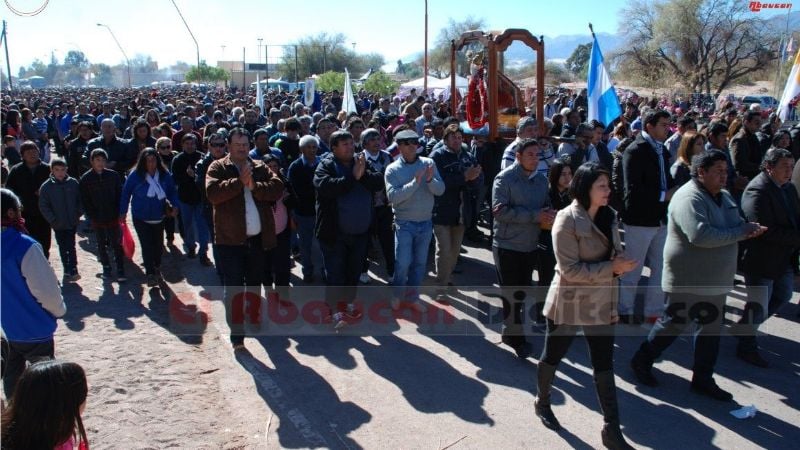 Una multitud acompañó a San Pedro en Fiambalá
