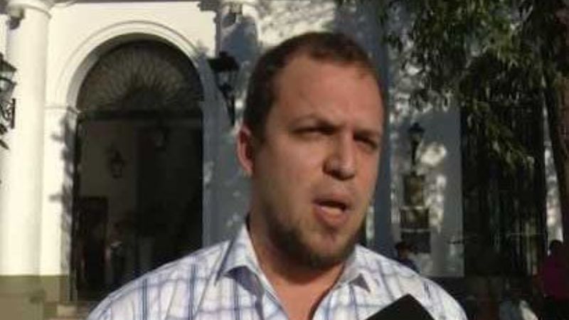 Denett: "No hacen más que pensar en su propio beneficio"