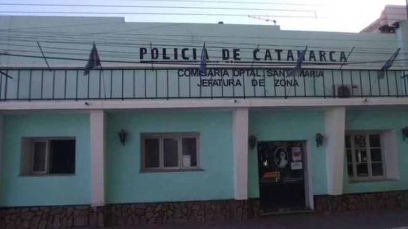 Octogenario chocó contra un semáforo en Santa María
