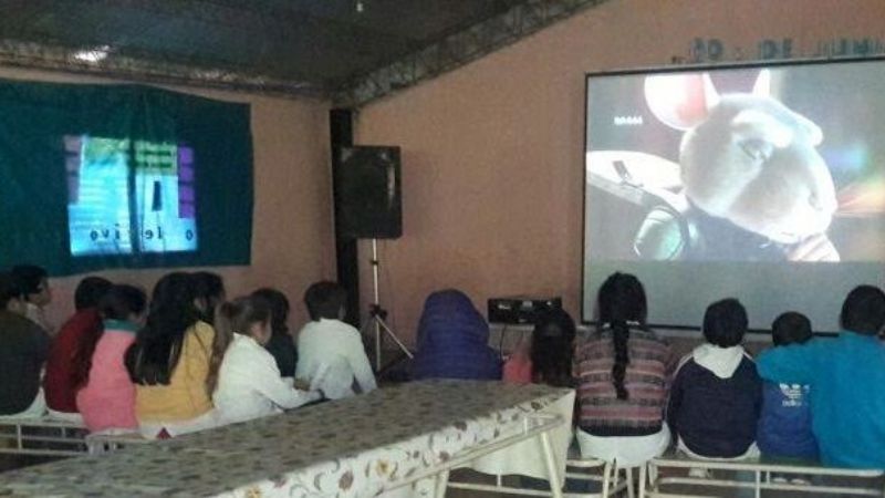 El Cine Móvil INCAA/Cultura cerró el primer semestre en La Paz