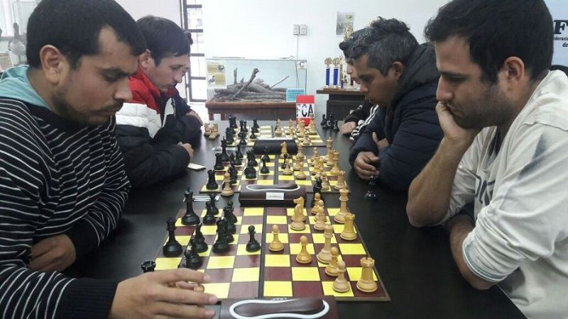 Exitosos torneos de ajedrez por equipos interclubes