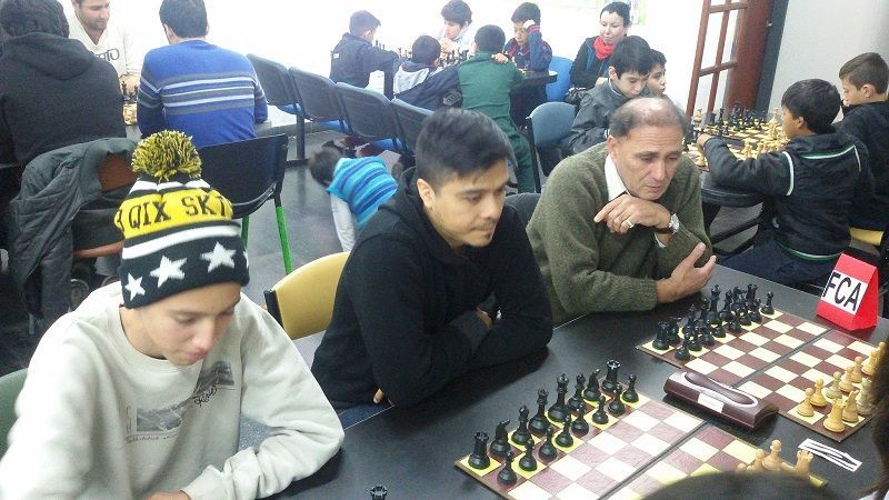 Exitosos torneos de ajedrez por equipos interclubes