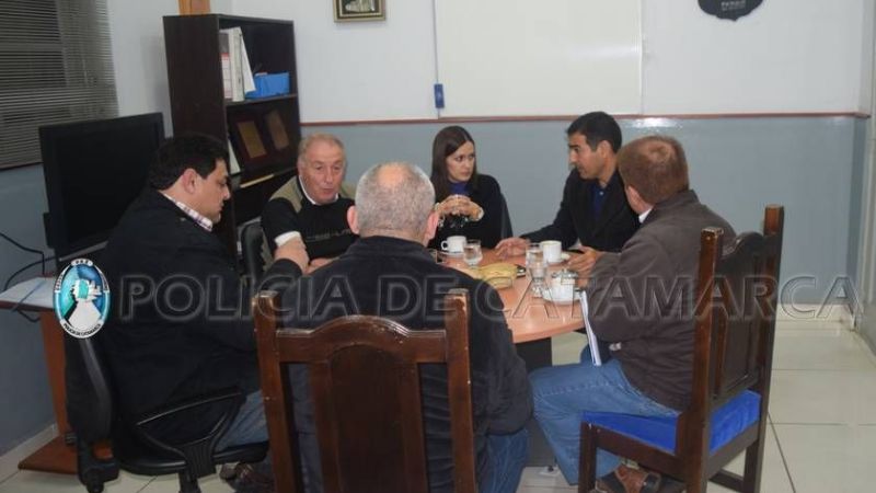 Piden que los clubes cumplan con las deudas a policías