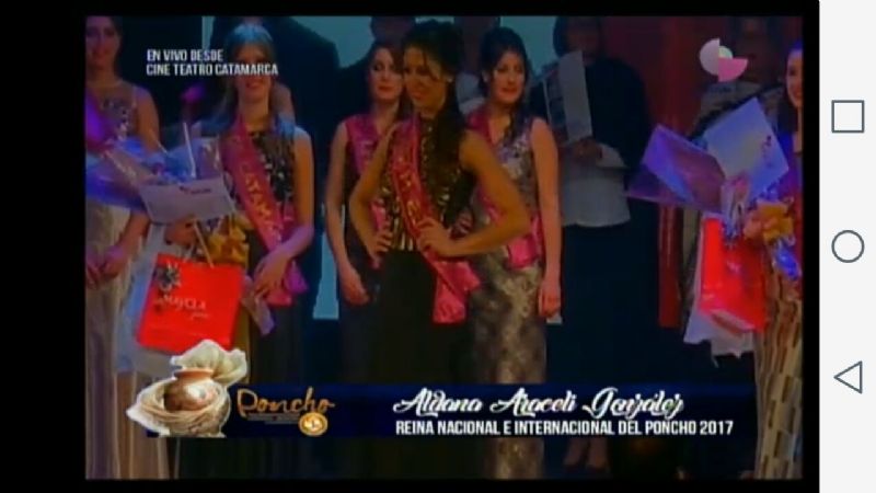 Araceli González, de Fray Mamerto Esquiu, es la reina del Poncho 2017