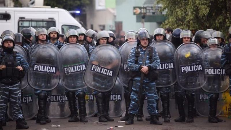 Violenta represión para desalojar planta de PepsiCo