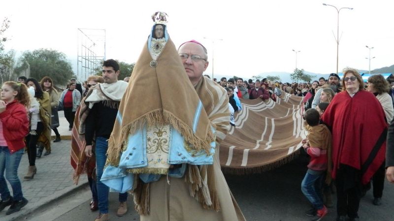 La Virgen del Valle engalana la Fiesta del Poncho