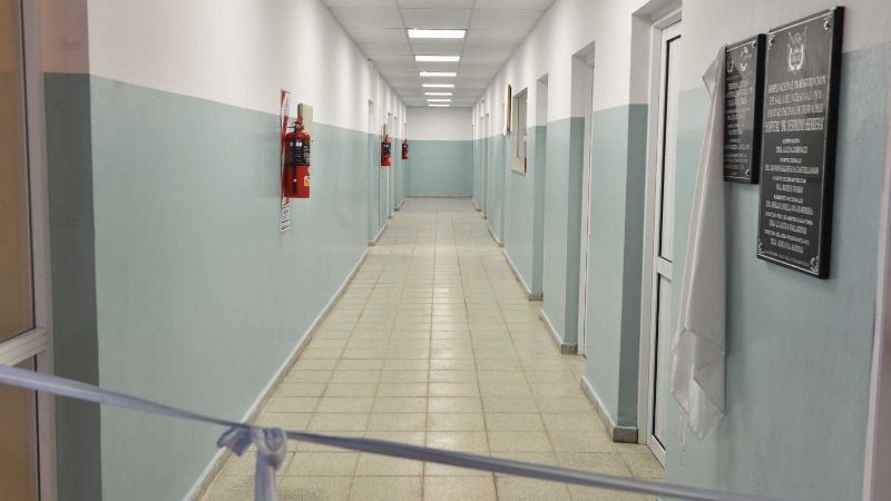 Lucía entregó viviendas en Valle Viejo