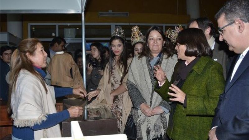 Se inauguró la muestra artesanal