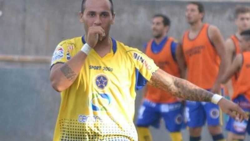 Con el “Rafa” Sosa en cancha, Policial visita a Vélez