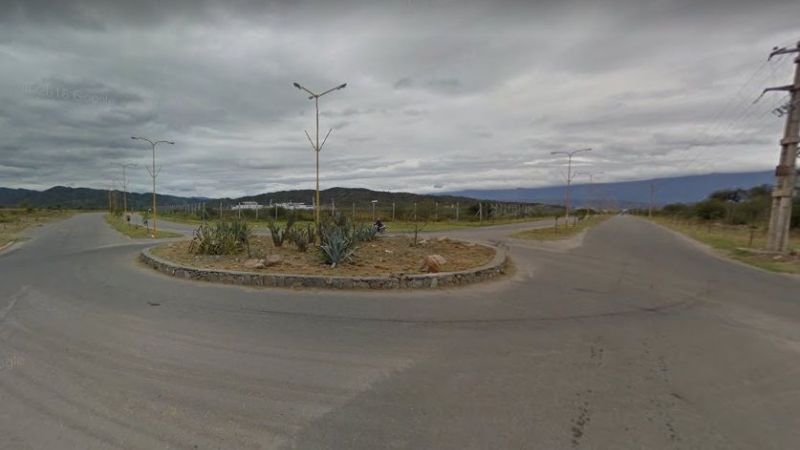 Colisionaron dos autos cerca del Predio Ferial