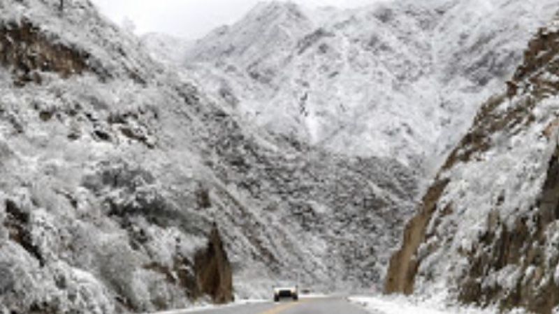 Advierte por calzadas con nieve en El Tororal y La Cébila