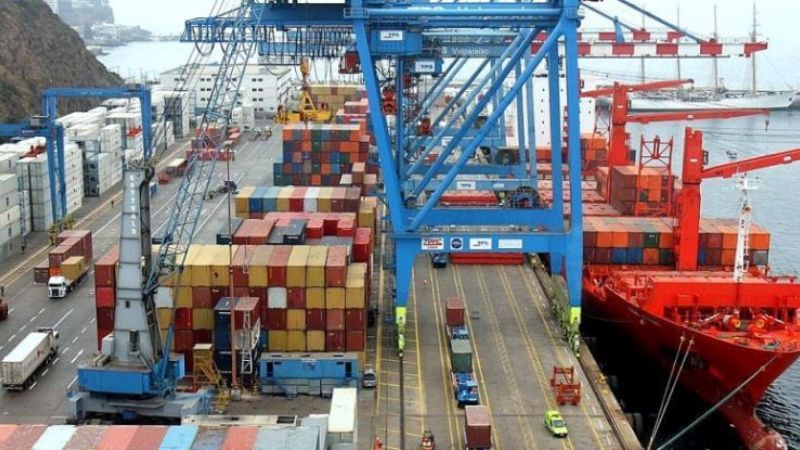 Avisó Gobierno a empresarios que frenará importaciones