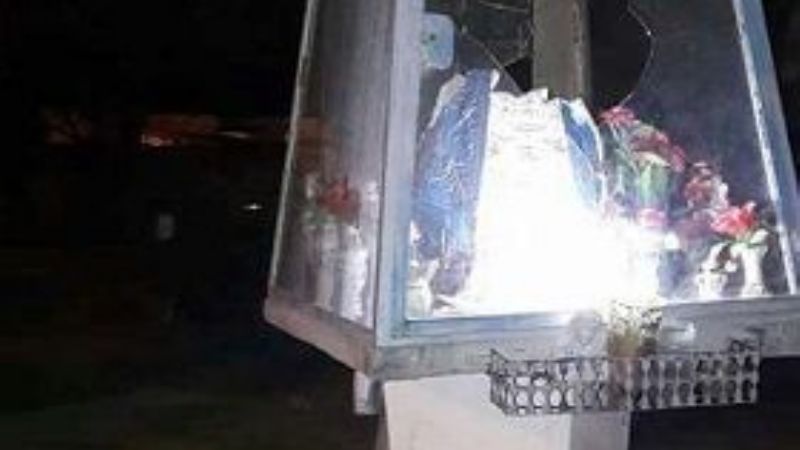 Destruyen templete de la Virgen en La Carrera