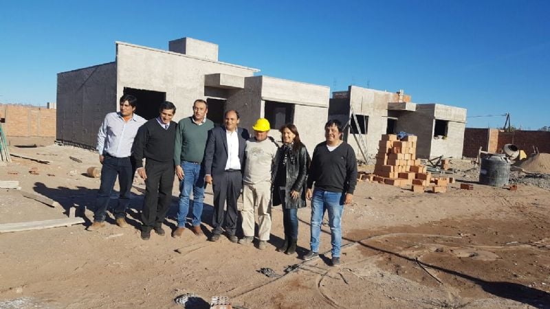 Avanza la construcción de un nuevo barrio en Tinogasta