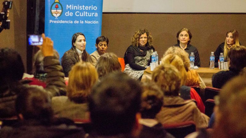 Las mujeres "tuvieron la palabra" en el Poncho