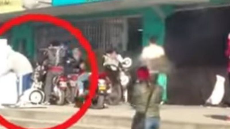 De película, se metió como “extra” y robó un calefón