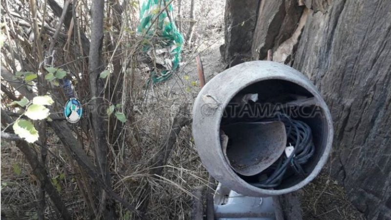 Robaron herramientas y las escondieron en un matorral