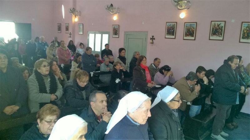 Emotiva ceremonia de consagración del altar del templo en Sumalao