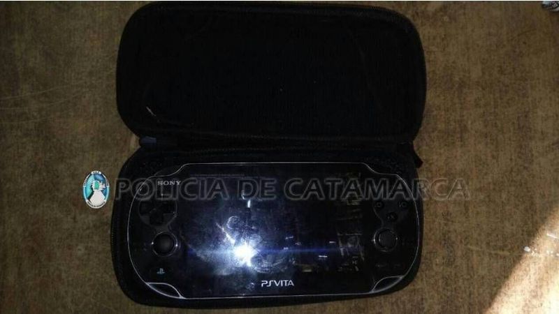 Robó una consola y lo descubrieron cuando la vendía en la plaza