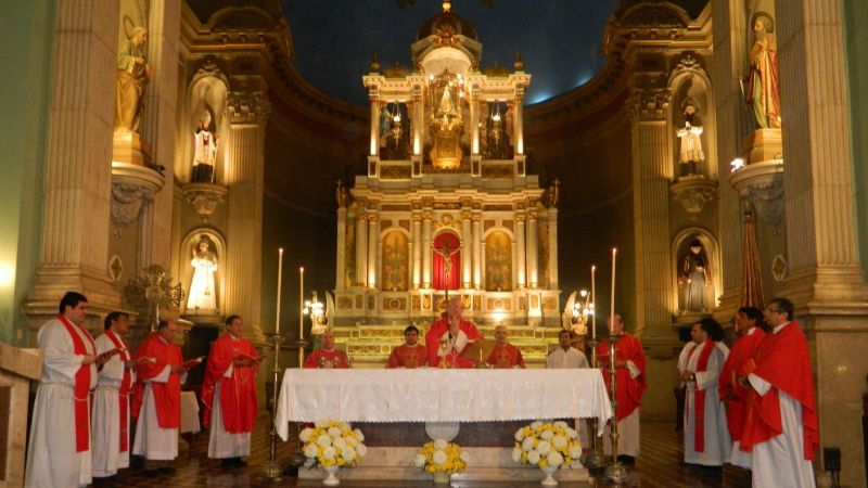 El Obispo celebró un año más de vida en la Catedral