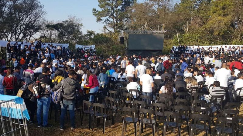 Más de 1.500 jóvenes de Cambiemos aplaudieron al presidente
