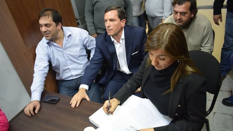 Compran terrenos para relocalizar a familias