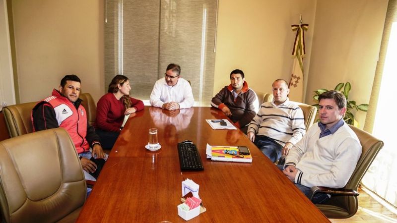 Jalil recibió a vecinos del “Papa Francisco”