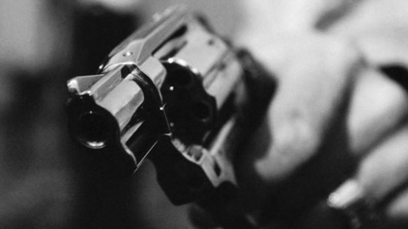 Atrapan a ladrón que amenazó con un arma para robar