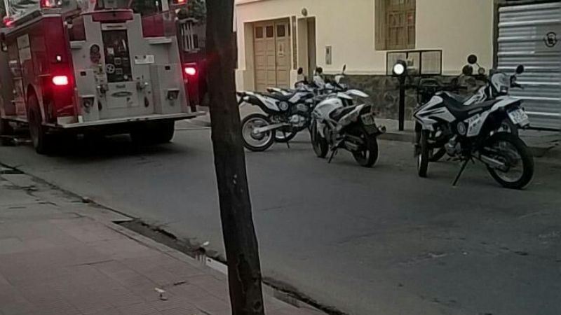Bomberos apagaron un incendio en una vivienda